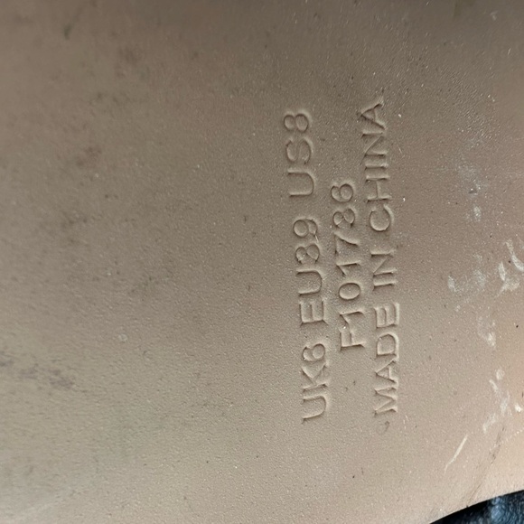 Puffer Black Heels - 8 WIDE - Asos Hickory Padded Mod-Heeled Sandals - Picture 7 of 7